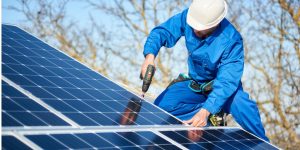 Installation Maintenance Panneaux Solaires Photovoltaïques à Pierrefonds